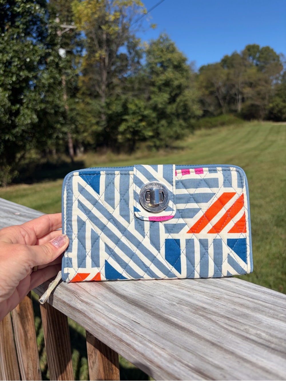 Vera Bradley Women's Rfid Turnlock Wallet Geo Medallions NEW With Tags Large